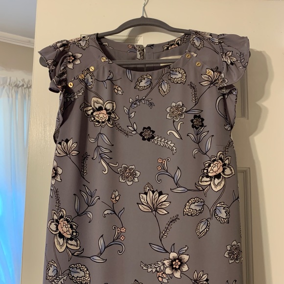 Loft Dress 👗 - Picture 2 of 7